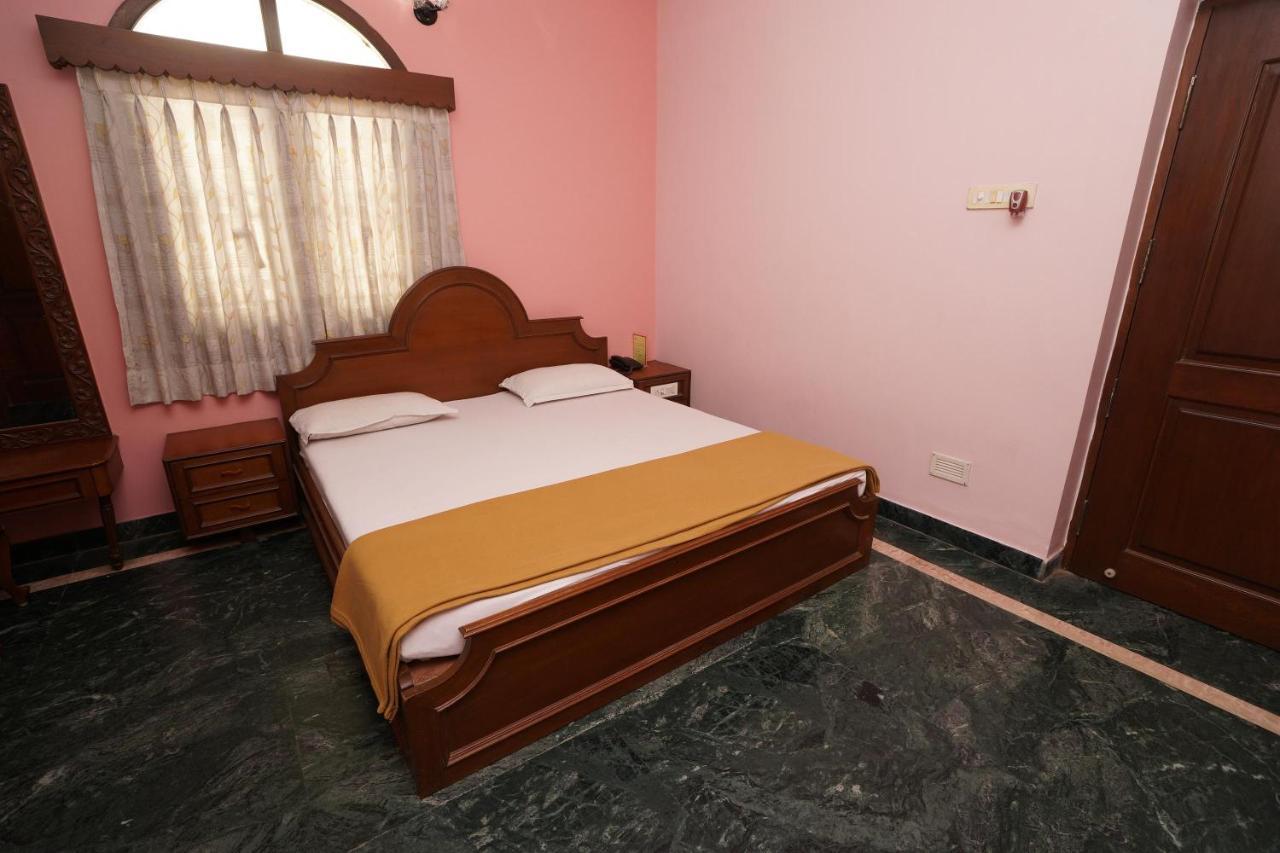 Lloyds Serviced Apartments,Krishna Street,T Nagar Čennai Exteriér fotografie