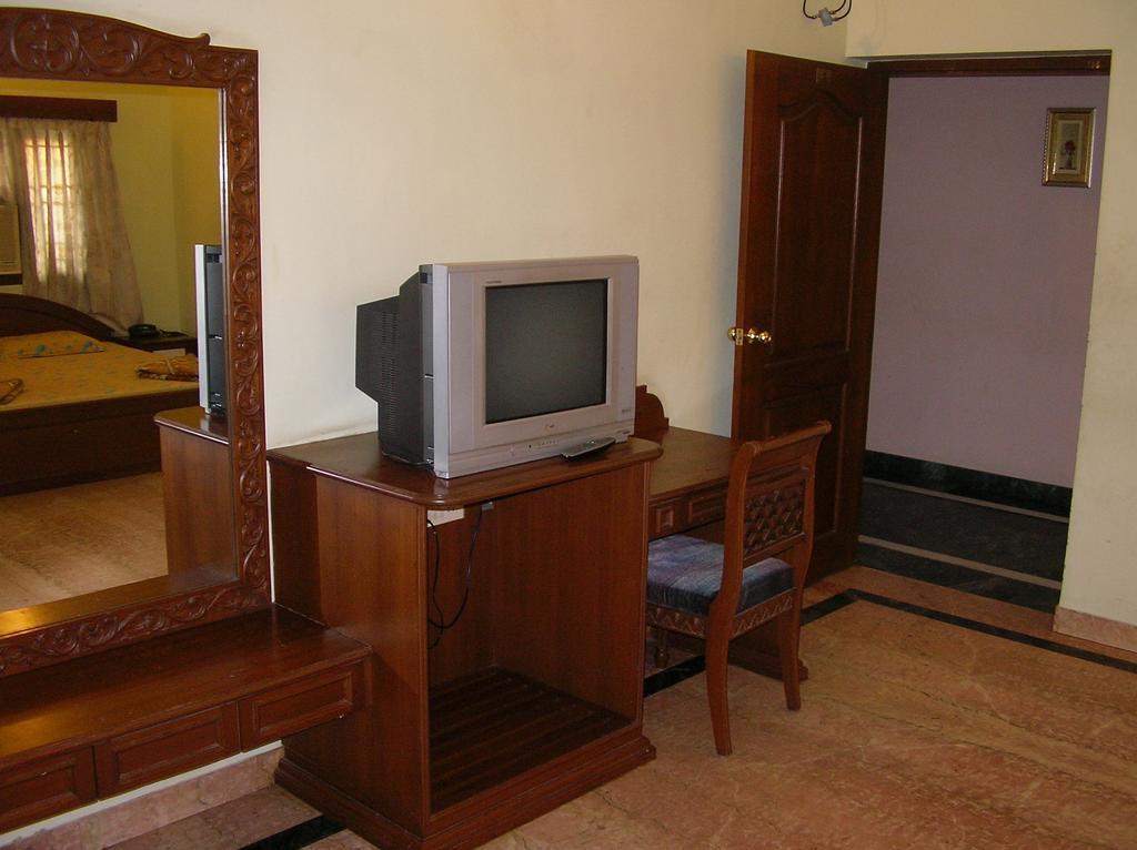 Lloyds Serviced Apartments,Krishna Street,T Nagar Čennai Pokoj fotografie