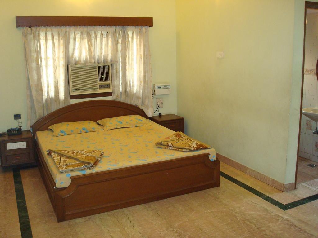 Lloyds Serviced Apartments,Krishna Street,T Nagar Čennai Pokoj fotografie