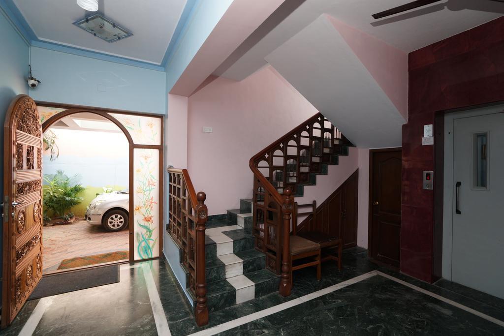Lloyds Serviced Apartments,Krishna Street,T Nagar Čennai Exteriér fotografie